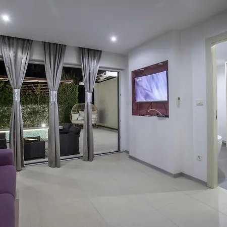 Martinis, Rogoznica, Private Heated Pool Vila *