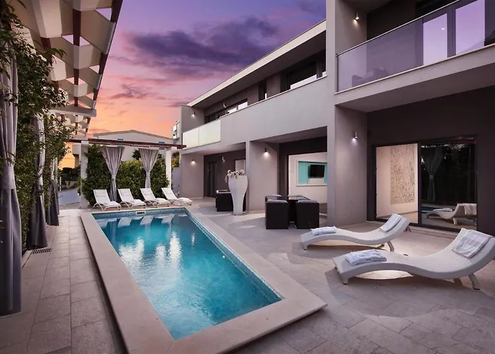 Vila Martinis, Rogoznica, Private Heated Pool *