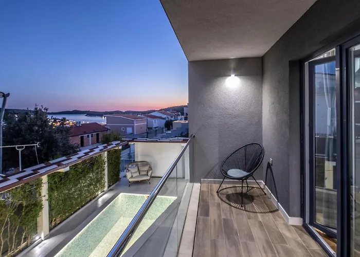 Martinis, Rogoznica, Private Heated Pool Vila